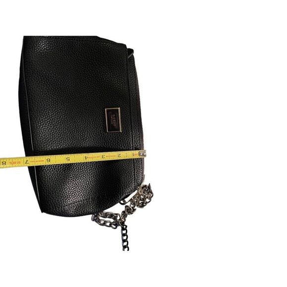 NWOT WOMENS GUESS BLACK FAUX LEATHER CLUTCH - Picture 7 of 8
